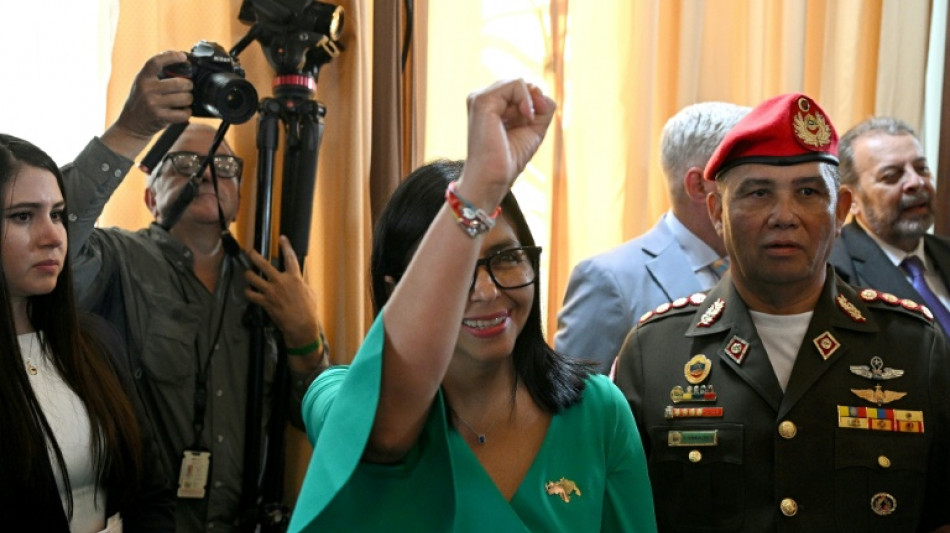 La presidenta interina de Venezuela comienza a gobernar bajo presi&oacute;n