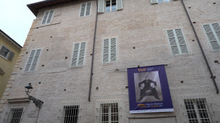 Sequestrate 21 opere ritenute false a mostra su Dalì