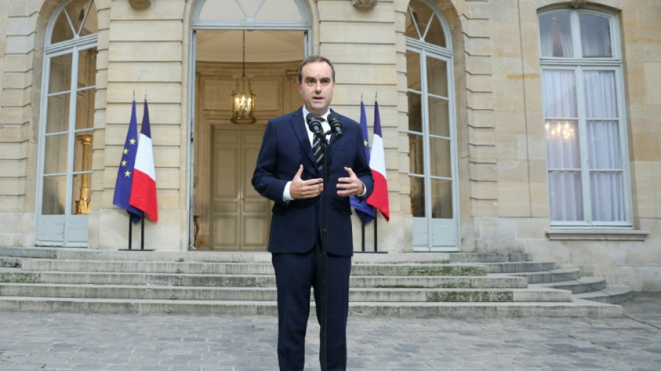 Lecornu transmet au socle commun une "feuille de route gouvernementale" et l'appelle à s'unir