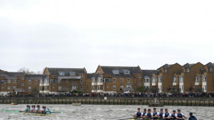 Cambridge win fourth straight Boat Race