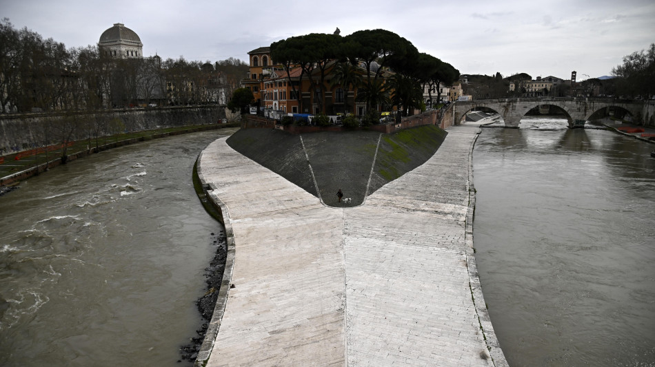Gualtieri, 'entro 5 anni potremo fare il bagno nel Tevere'