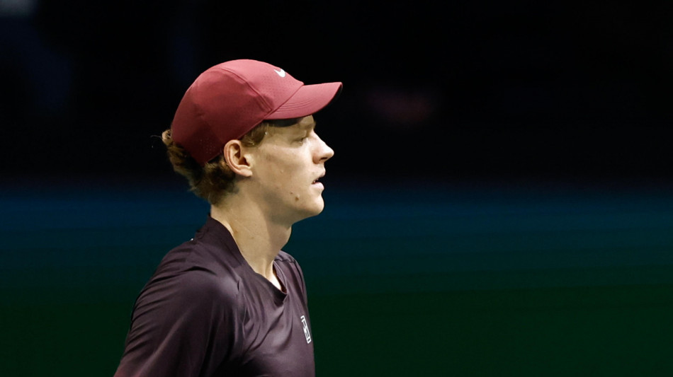 Sinner batte Zverev e vola in finale al Masters di Parigi