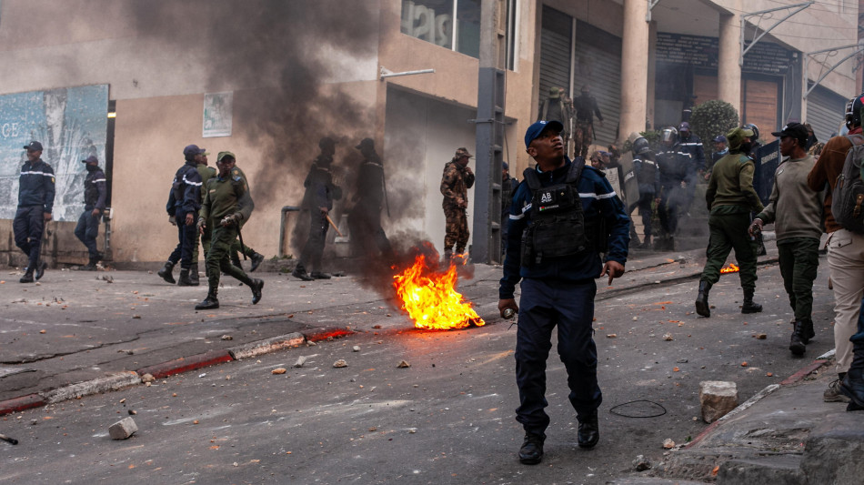 Madagascar, il presidente scioglie il governo