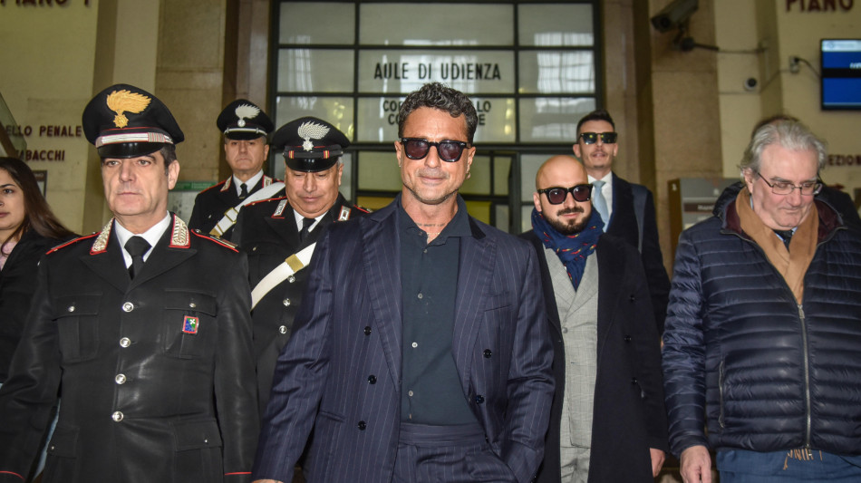 Accusato di diffamazione a calciatore Pellegrini, Corona a giudizio