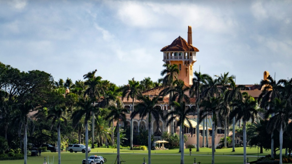 US Secret Service kills man trying to access Trump Florida estate 