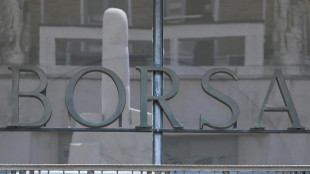 Borsa: Milano apre in rialzo ma gira in calo con le banche