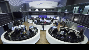 Borsa: l'Europa sale e dollaro debole, si guarda a mosse su dazi