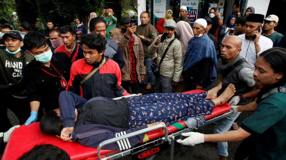 Los indonesios siguen conmocionados tras el terremoto: "No pod&iacute;a ver nada"