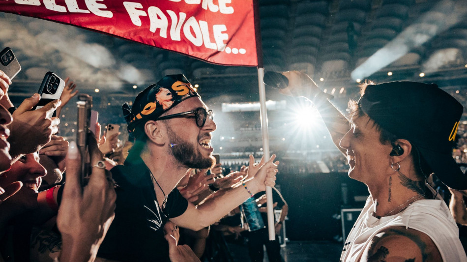 Ultimo, 250mila biglietti gi&agrave; venduti per le date del tour 2025