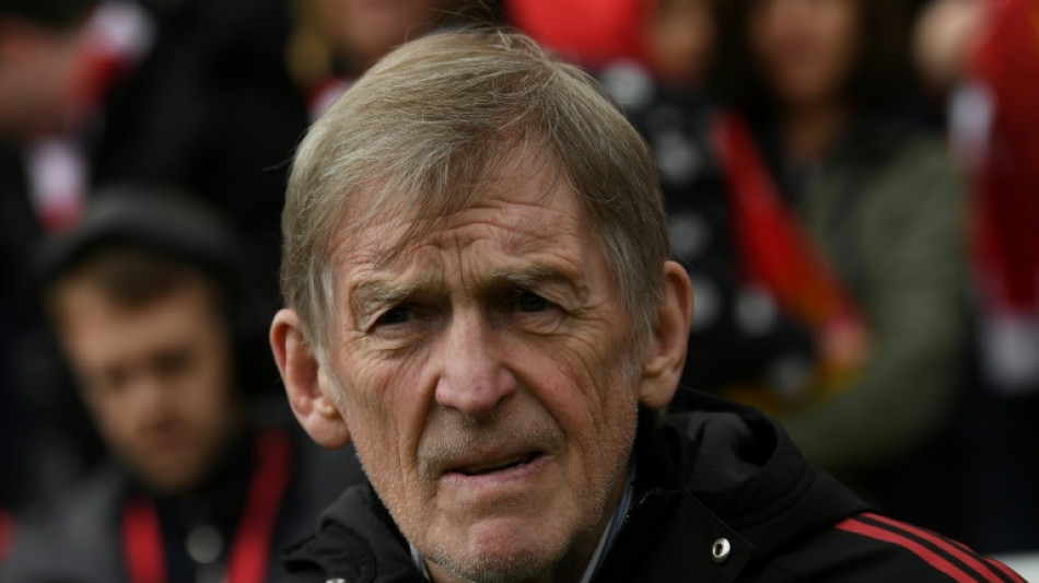 Kenny Dalglish, leyenda del Liverpool, sigue un tratamiento contra el c&aacute;ncer