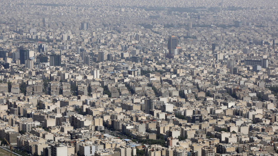 Idf, nella notte colpito il quartier generale degli ayatollah a Teheran