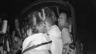 Flotilla, affiancati da navi israeliane, andiamo avanti