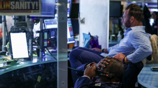 Wall Street termine en baisse après des données économiques moroses 