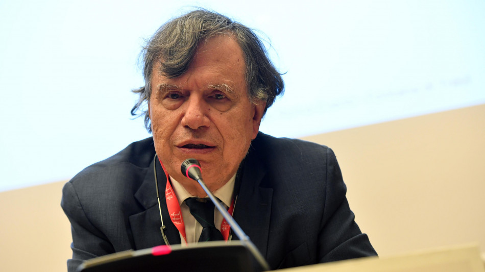 Parisi, con oligarchi dell'IA a rischio l'accesso alla conoscenza