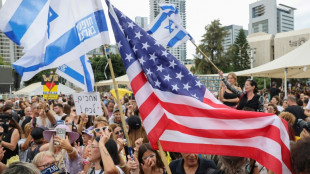 "Ils reviennent": à Tel-Aviv, célébrations et attente après l'accord sur la libération des otages
