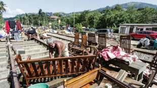 Sri Lanka issues landslide warnings as cyclone toll hits 618