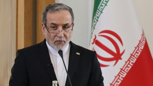 T&eacute;h&eacute;ran confirme des discussions vendredi avec Washington, Trump maintient la pression