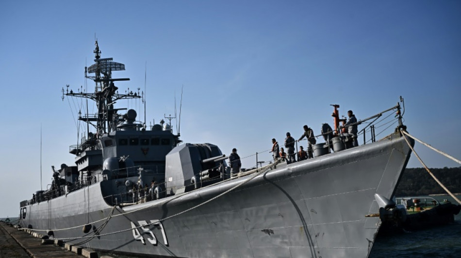 Naufrage en Tha&iuml;lande : un marin retrouv&eacute; vivant au deuxi&egrave;me jour des recherches, 29 toujours port&eacute;s disparus