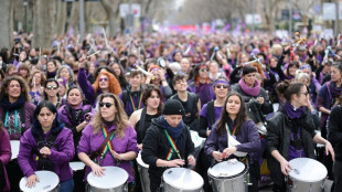 Espagne: manifestations pour les droits des femmes et contre la guerre au Moyen-Orient