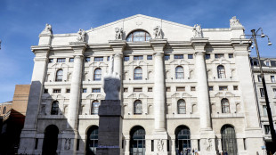Borsa: Milano fiacca con l'Europa dopo Wall street, attesa per l'accordo sull'Iran