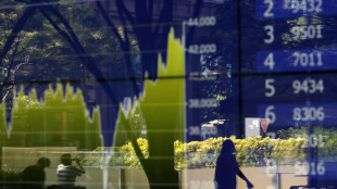 Borsa: Asia debole ma la Cina tiene con il tech, lente sulla Fed