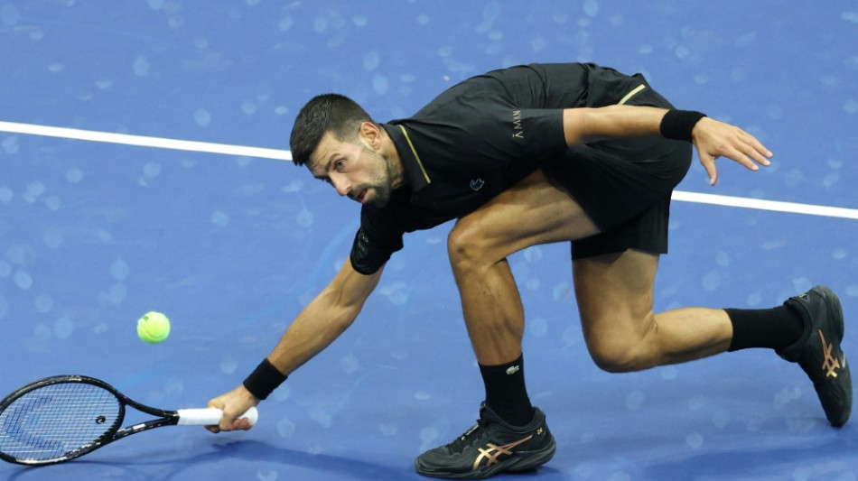 Trotz k&ouml;rperlicher Probleme: Djokovic in Runde zwei