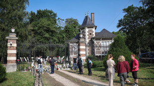 Funerali privati per Delon, sabato nella sua tenuta