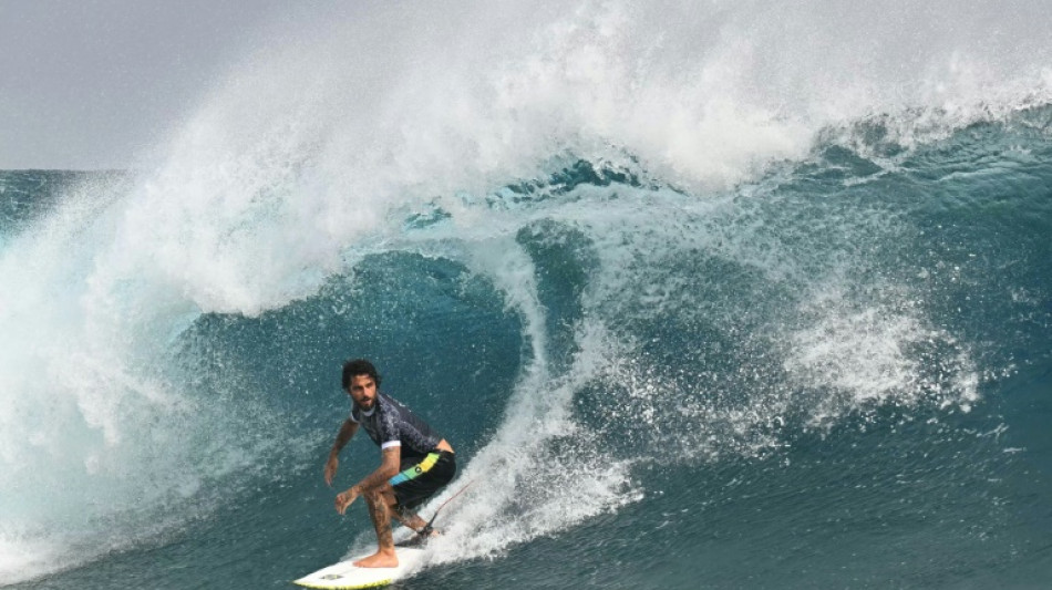 Filipe Toledo anuncia volta à liga mundial de surfe em 2025