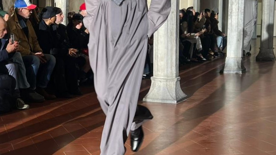 Il sartoriale 'nostalgico' di Soshi Otsuki in passerella a Pitti Uomo