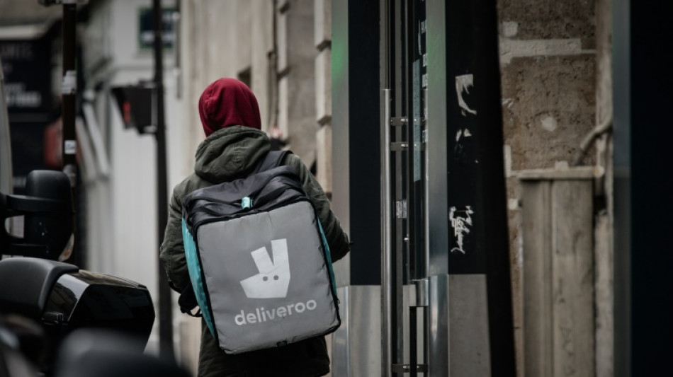 Proc&egrave;s Deliveroo: amende maximale et prison avec sursis requises pour un "syst&egrave;me" de travail dissimul&eacute;