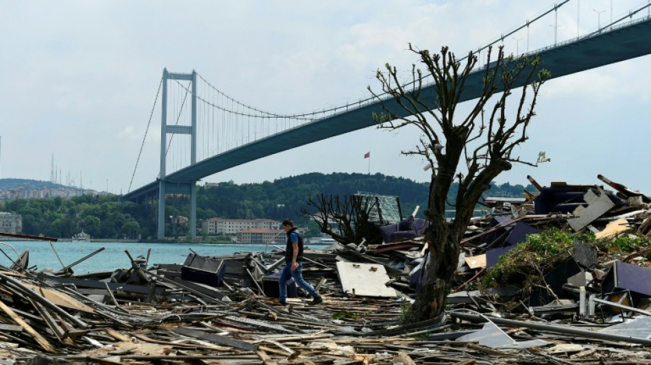 Otras Nocheviejas tr&aacute;gicas antes del incendio en la estaci&oacute;n de esqu&iacute; de Suiza