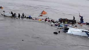 Deslizamento deixa 12 mortos e dezenas de desaparecidos em porto fluvial no Peru