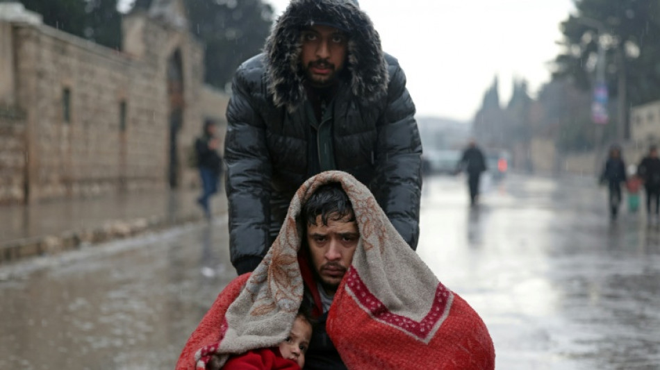 Syrie: l'arm&eacute;e bombarde des quartiers kurdes d'Alep et somme les combattants de se rendre