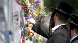 Trois suspects recherch&eacute;s pour l'incendie "terroriste" d'une synagogue en Australie