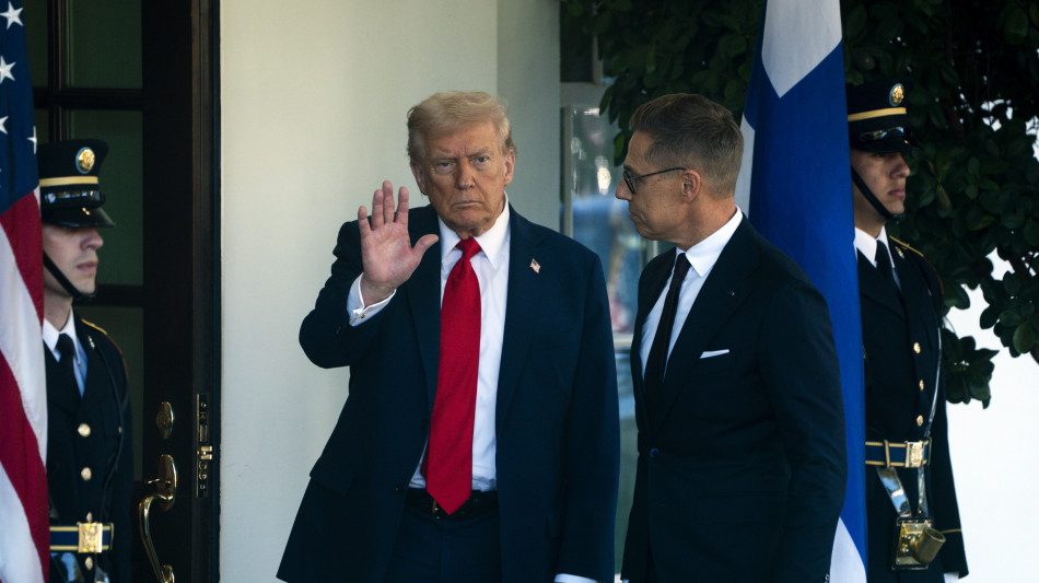 Trump, la Spagna forse dovrebbe essere espulsa dalla Nato