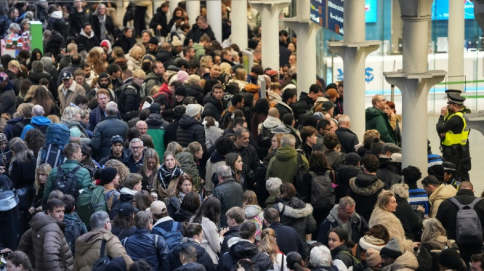 Eurostar reanudar&aacute; plenamente el servicio tras problema con suministro el&eacute;ctrico