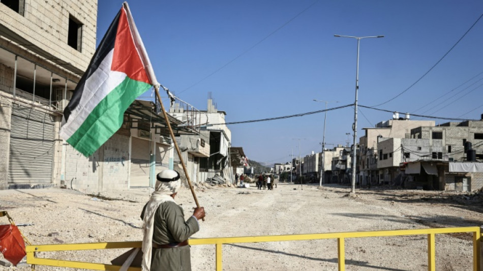 Après dix mois d'errance, des réfugiés à Tulkarem attendent de rentrer chez eux