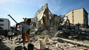 Socorristas buscam sobreviventes de terremoto na Col&ocirc;mbia