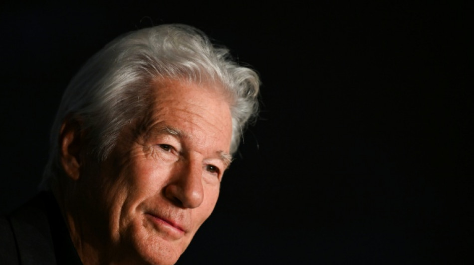 Richard Gere acusa a Trump de "desmantelar todo lo bueno" de EEUU
