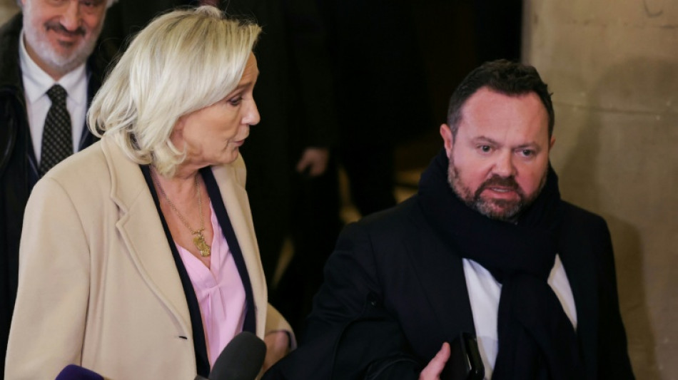Au premier jour de son proc&egrave;s en appel, Marine Le Pen soutient n'avoir "rien dissimul&eacute;"