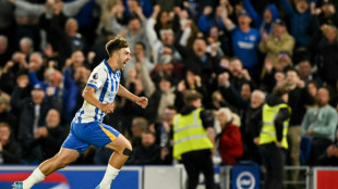 Liverpool perde para Brighton e segue sem vencer após título inglês