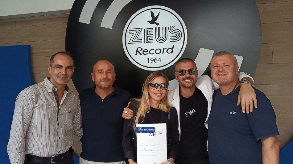 Gianni Fiorellino incider&agrave; tre dischi per la Zeus Record