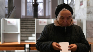 Vorgezogene Parlamentswahl in Kirgistan - Pr&auml;sident Schaparow will Macht festigen