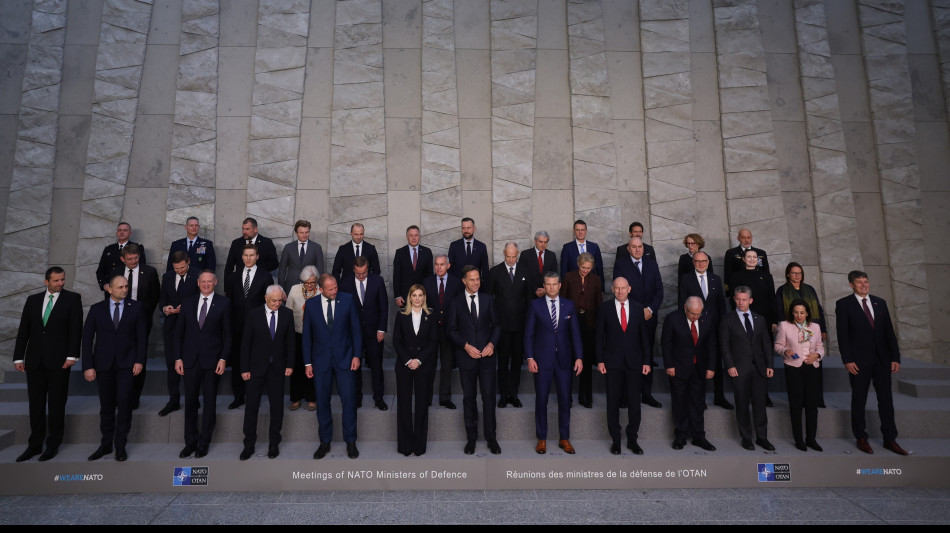 Rutte, intensifichiamo attuazione degli impegni per il 5%