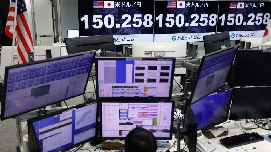 Borsa Tokyo: apertura in aumento (+0,73%), consolida record