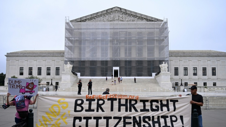 La Cour supr&ecirc;me d&eacute;bat de la volont&eacute; de Trump de red&eacute;finir la citoyennet&eacute; am&eacute;ricaine