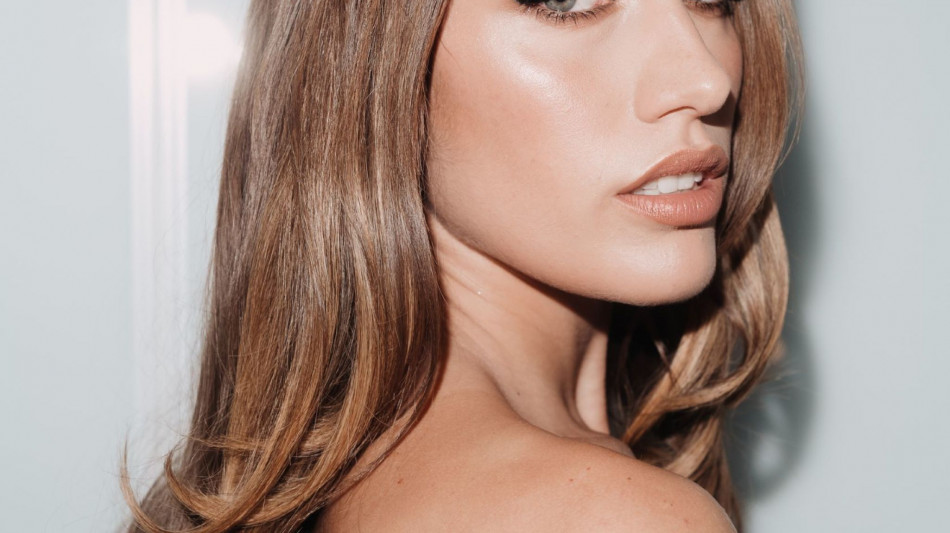 Venezia: Clara si esibir&agrave; all'apertura della Mostra del Cinema