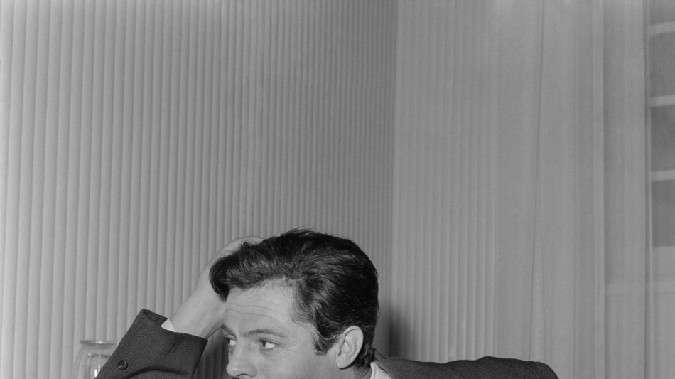 Le Si&egrave;cle Mastroianni, Parigi omaggia il grande Marcello