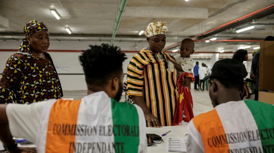 Côte d'Ivoire: vote dans le calme mais sans grand engouement pour la présidentielle 