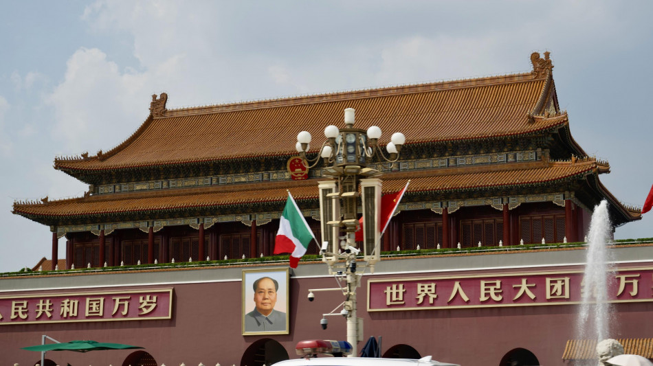 Cina, contrari a pressioni richieste da Usa a leader Ue